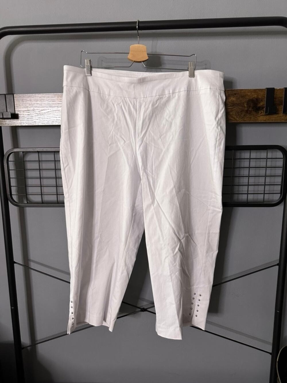 Zac & Rachel Woman White Cropped Length Pants | 20W